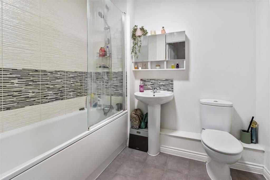 Apartment in Arun, Ferring - More