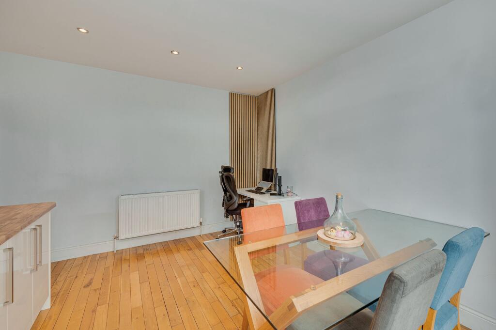 House in Sheffield, South Yorkshire - More