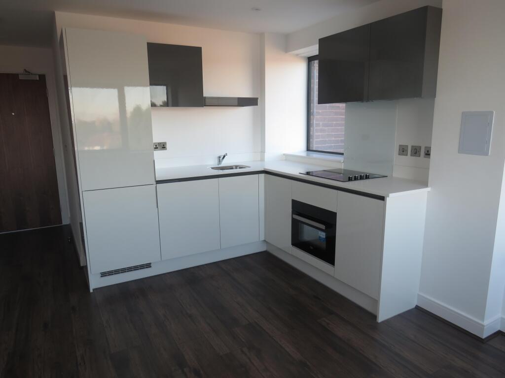 Apartment in Birmingham, Wylde Green, Erdington - View 4