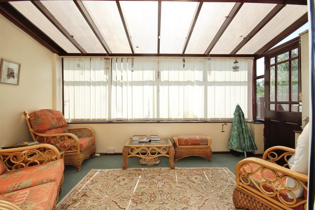 House in Warwick, Bishop's Tachbrook - More