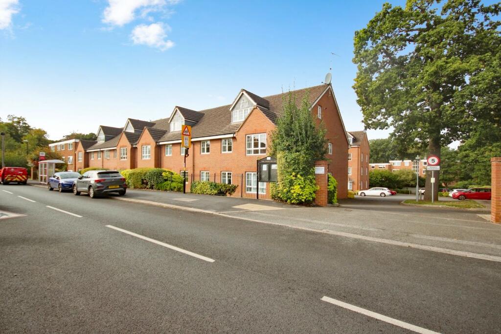 Main image of property: The Avenue, Coventry, CV3