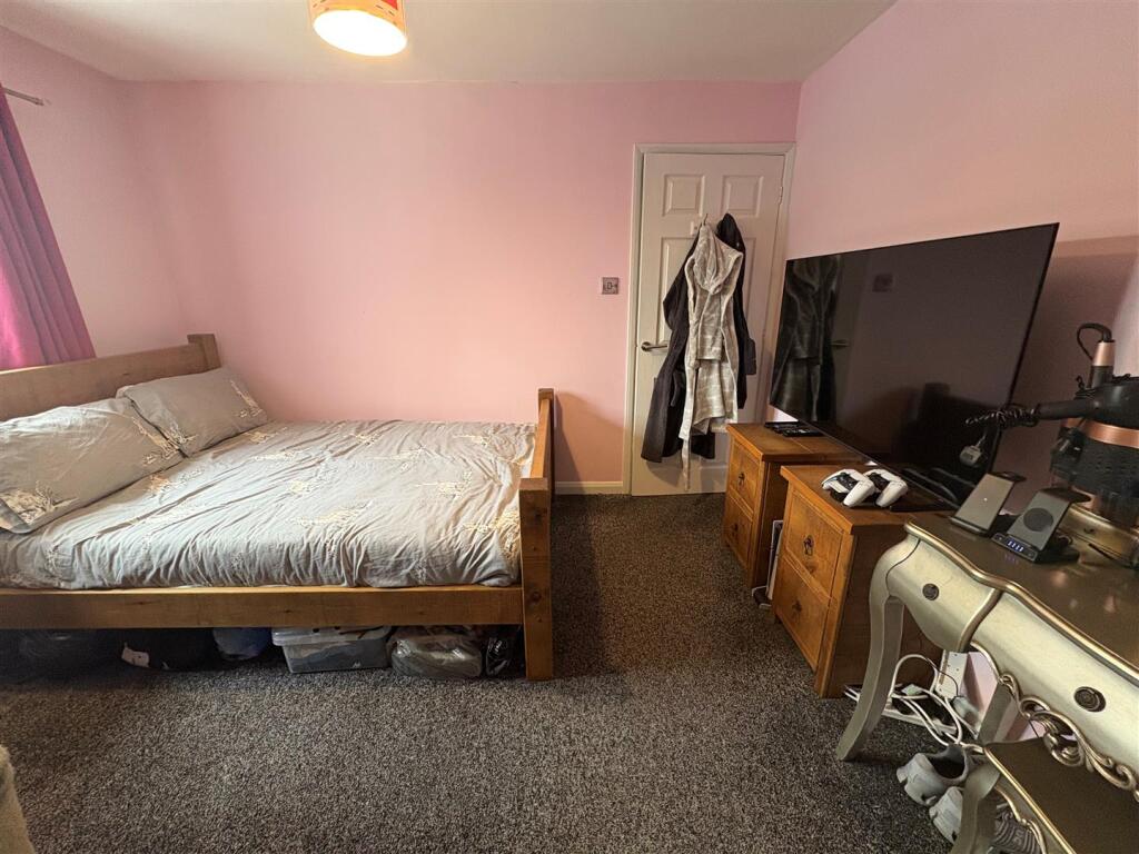 Additional image 16 of Elliot Court, Queensbury