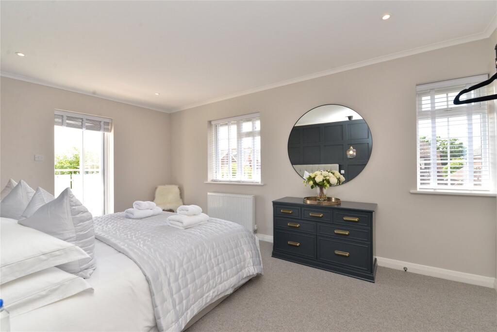 House in Lymington - View 5