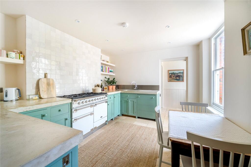 House in Plymouth - View 5