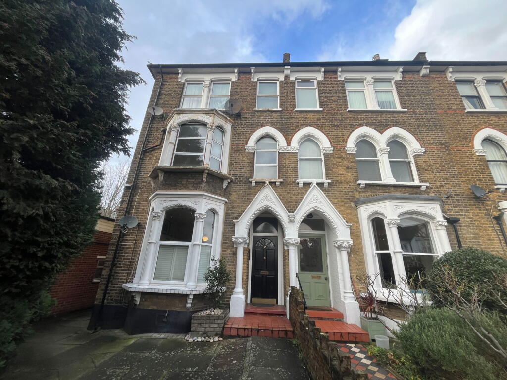 Main image of property: Fortis Green, London, N2 9EL