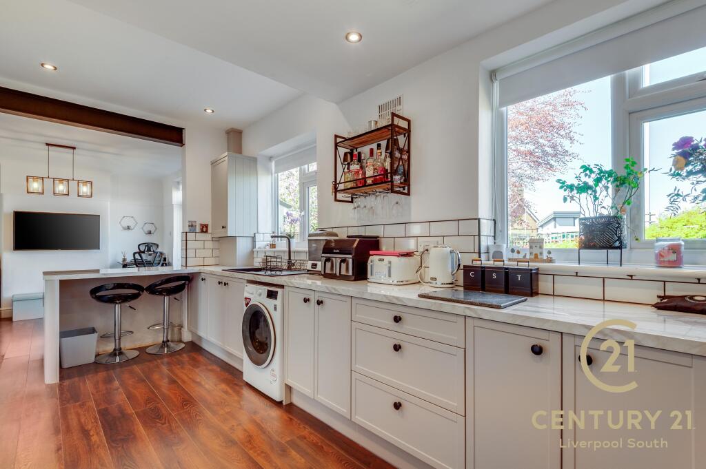 House in Liverpool, Hunts Cross - More