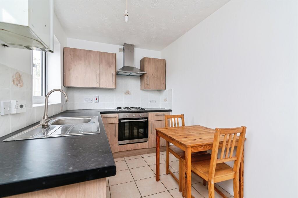 House in Nottingham, Lenton - More