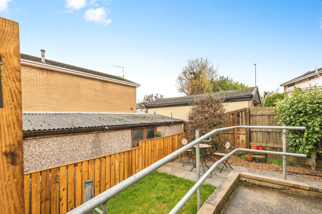 Additional image 16 of Moffat Close, BRADFORD