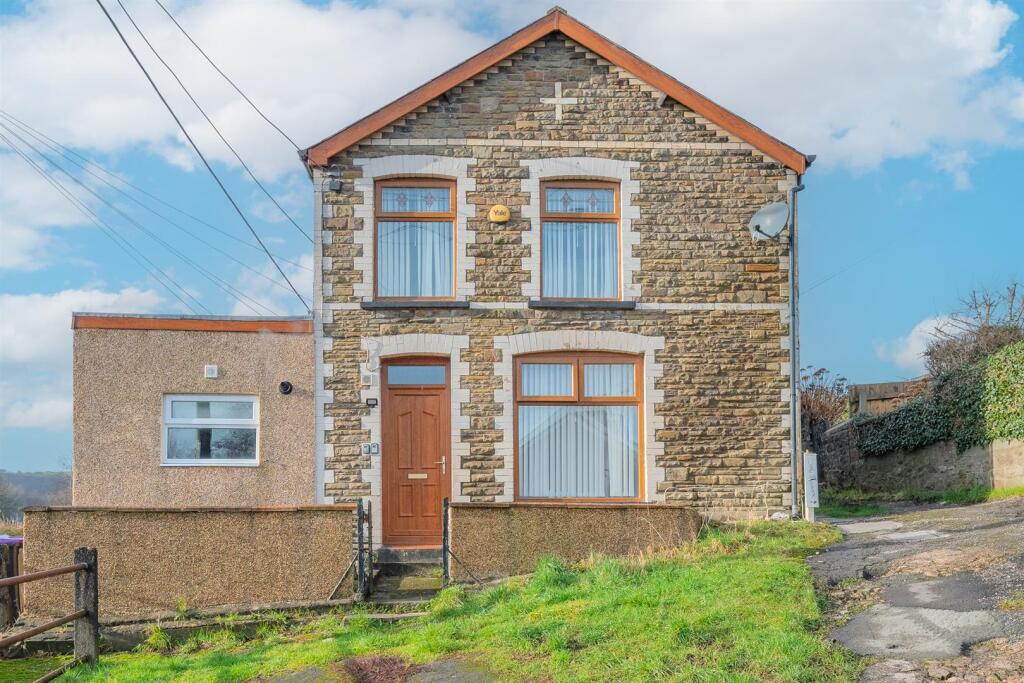 4-bed house on Hanbury Road, Pontnewynydd, Pontypool, £170,000