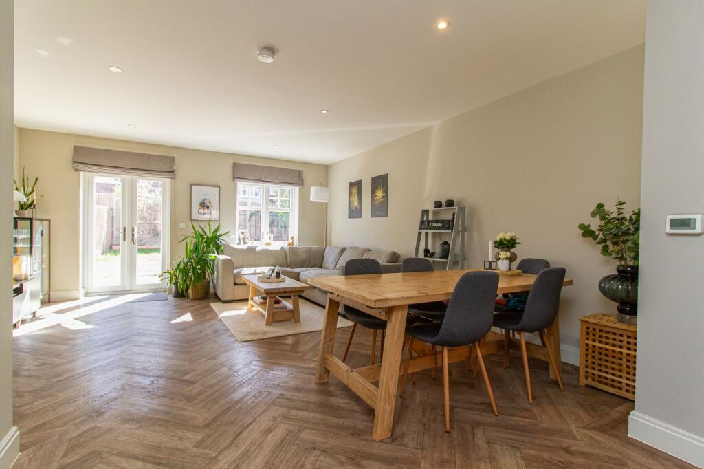 House in Guildford - View 3