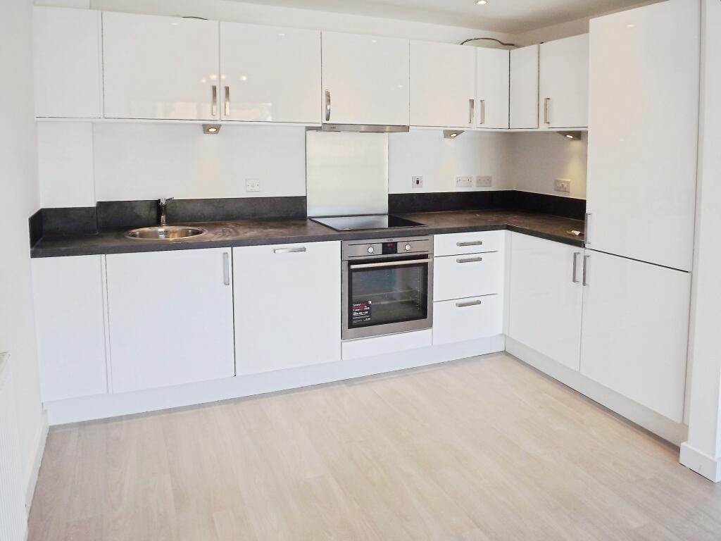 Apartment in St Albans - View 4