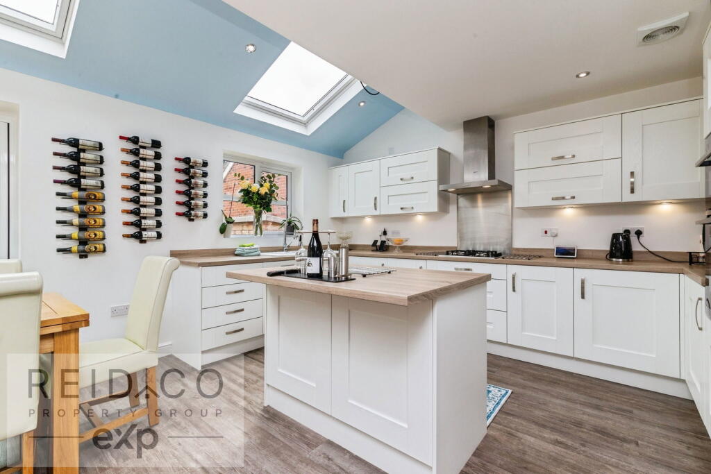 House in Preston - View 3