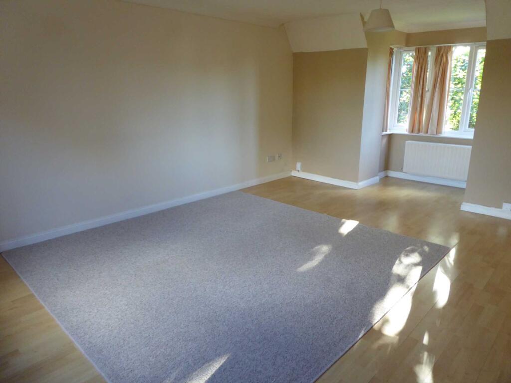 Apartment in Reading - View 3
