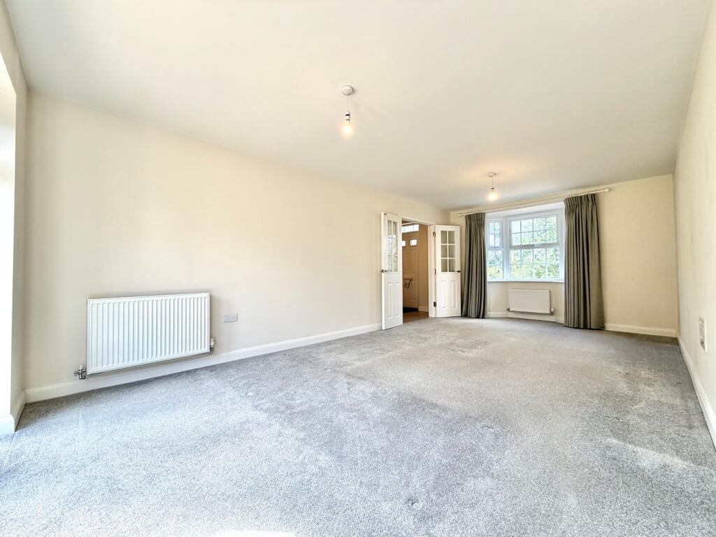 Burgess Avenue, Eaton Leys, Milton Keynes, MK17 photo 4
