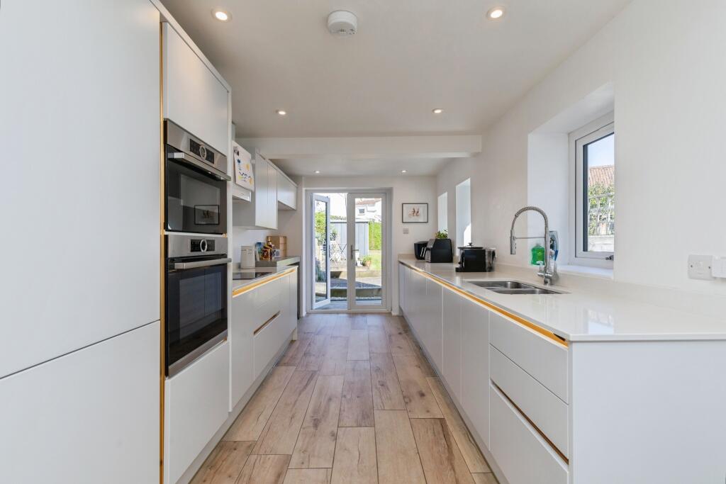 House in Bristol, Lodway, Pill and Easton-in-Gordano - More