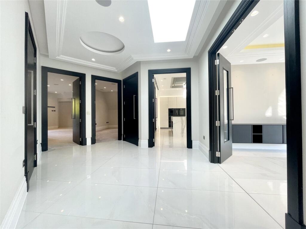 Apartment in Enfield - View 4