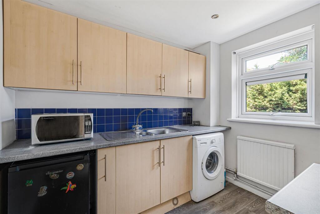 Apartment in London - View 5
