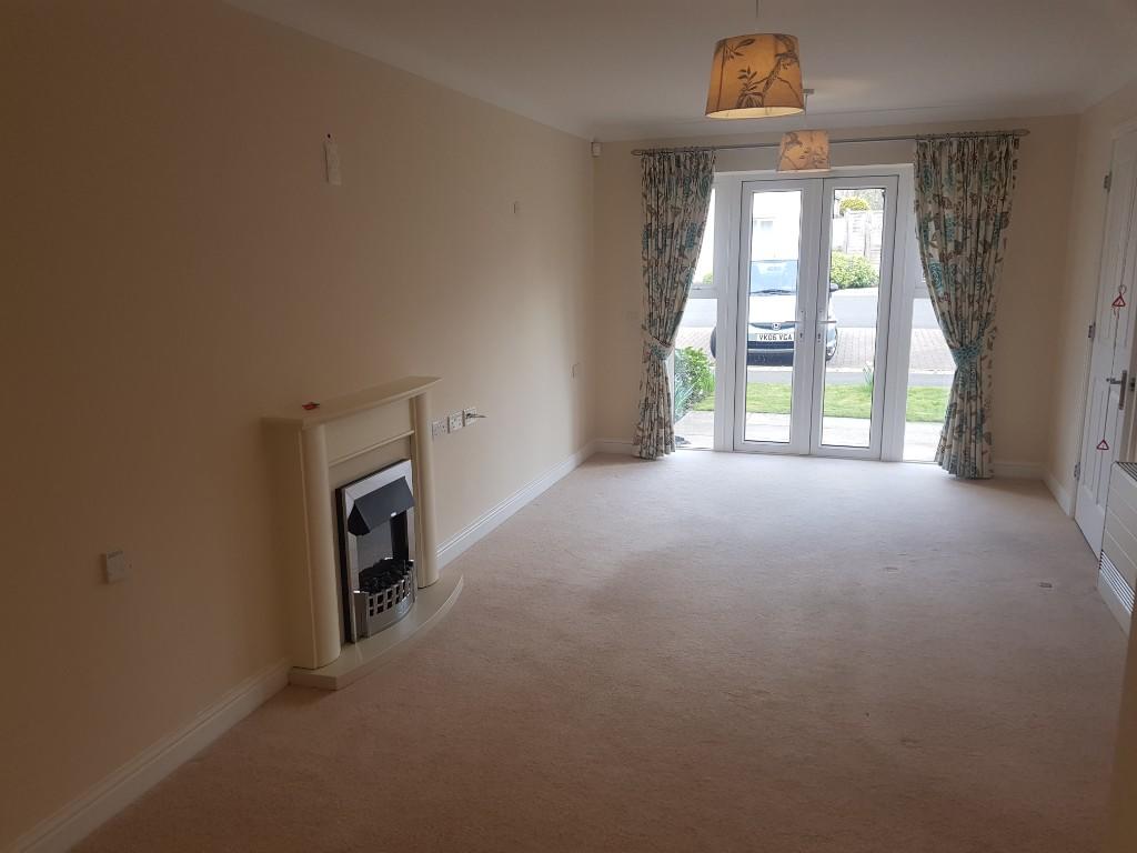 Apartment in Worcester, Worcestershire - View 2