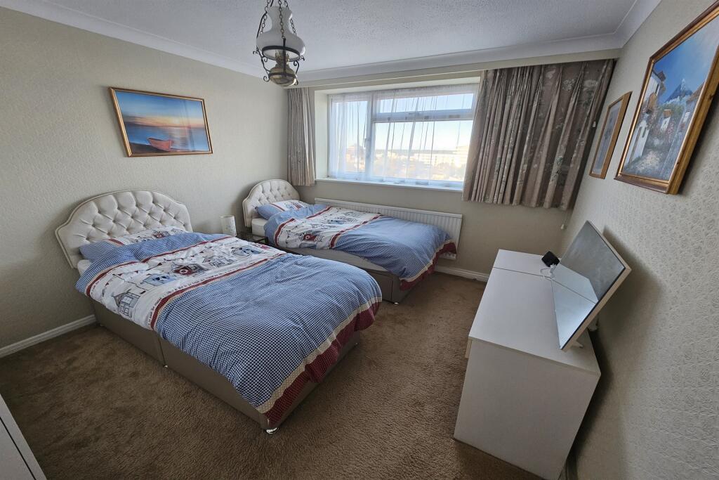 Additional image 7 of East Cliff