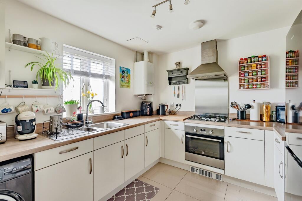 Somerley Drive, Crawley - View 3