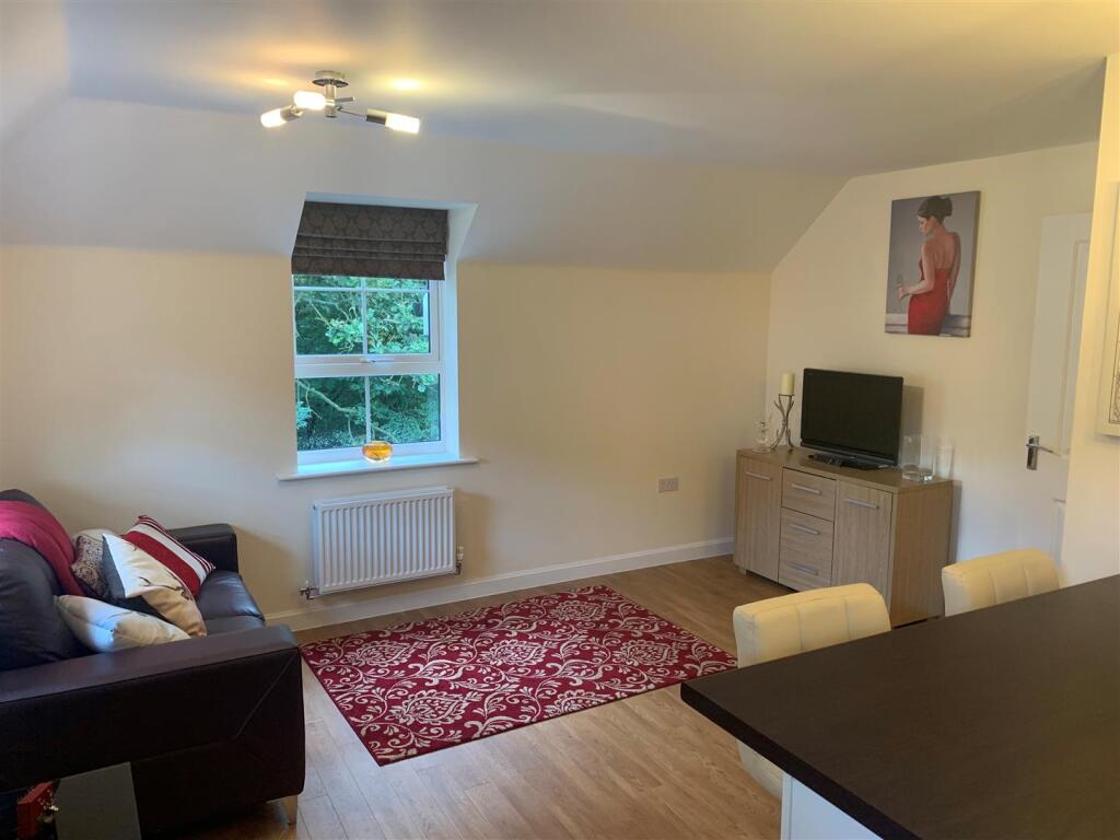 Apartment in Welwyn Hatfield, South Hatfield, Hatfield - View 5