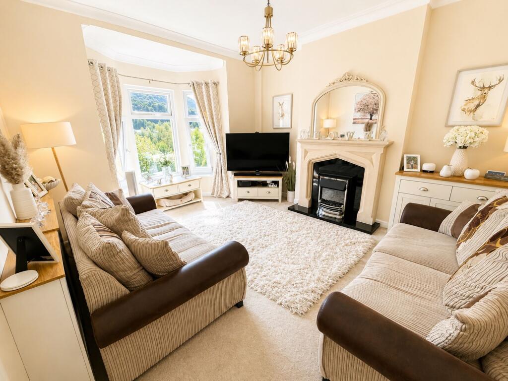 House in Newport - More