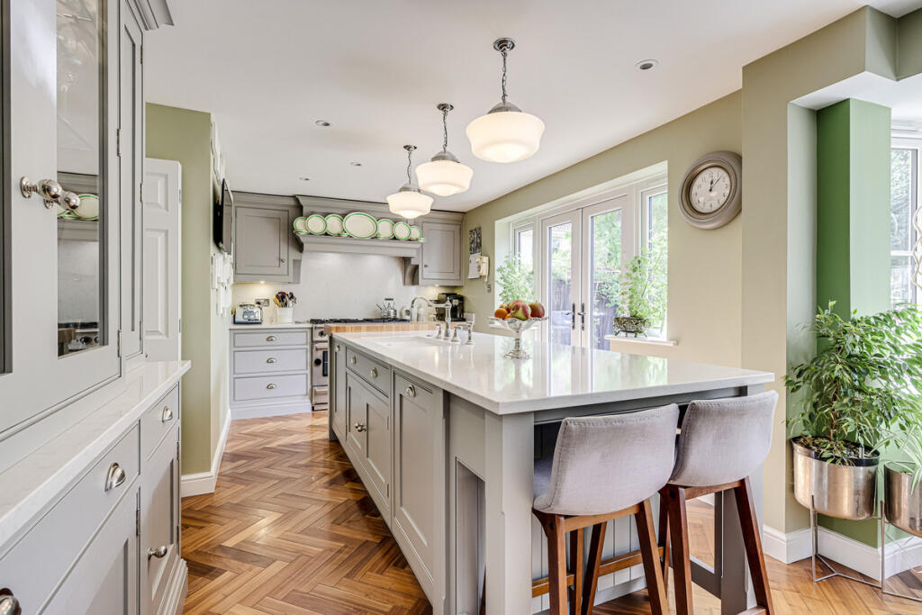 House in Rochford, Rayleigh - View 3
