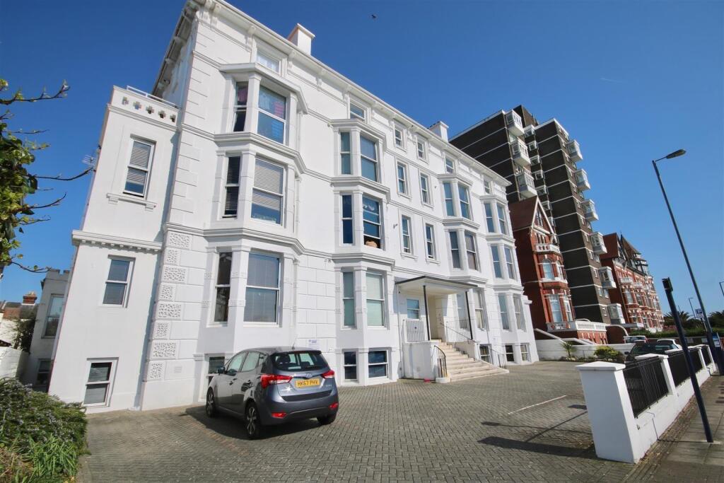 Apartment in Portsmouth - View 2