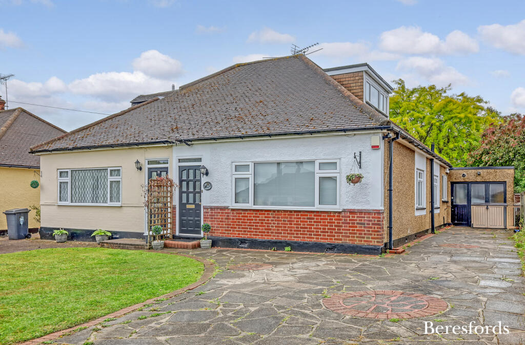 3-bed bungalow on Crow Green Road, Brentwood, CM15, £499,000