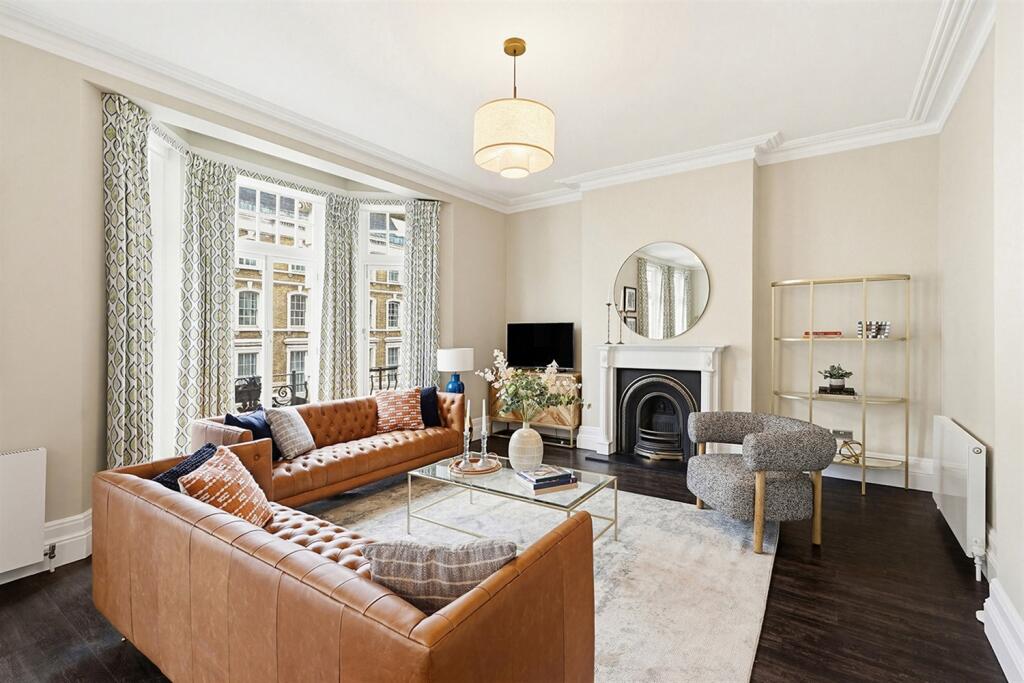 Main image of property: 4 bedroom 2nd Floor Flat in St Georges Court