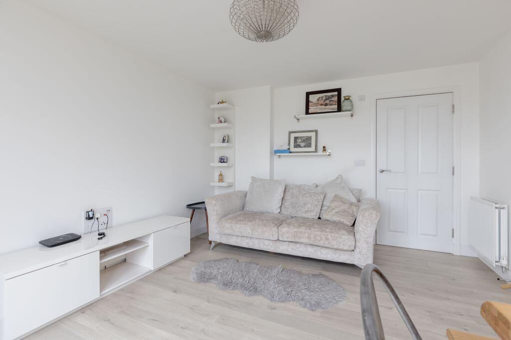 Flat 1, 5 Adamslaw Place, Portobello, EH15 1BL - More