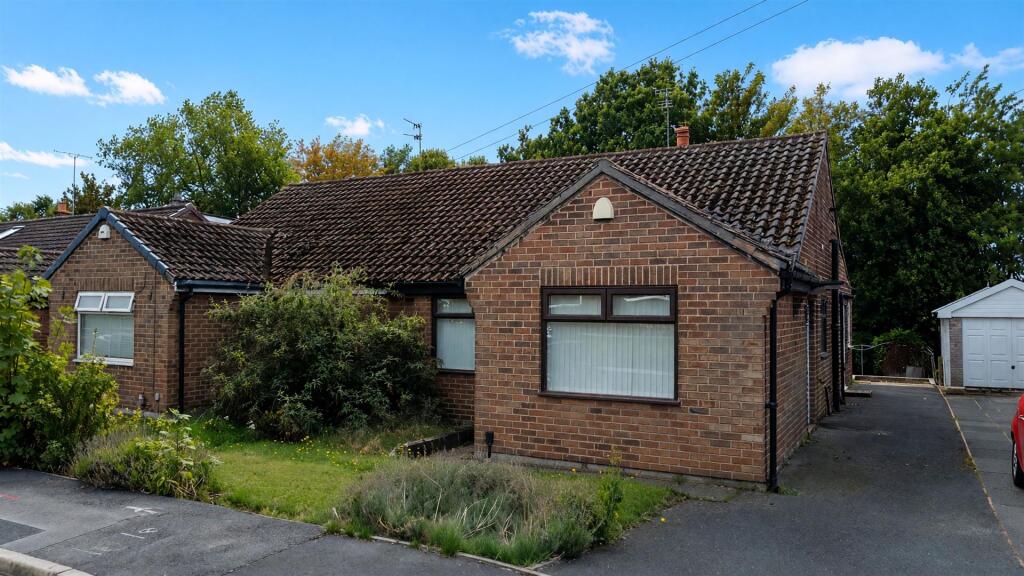Main image of property: Rookery Drive, Rainford, St Helens, WA11 8BA