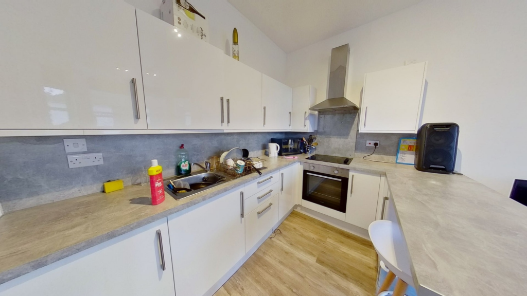 House in Nottingham - View 4