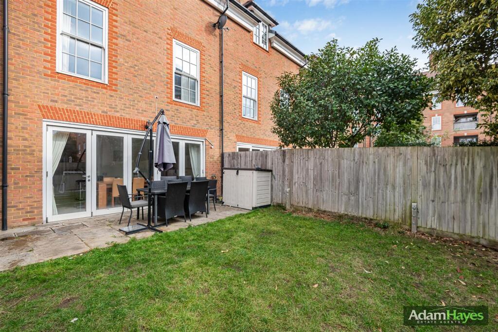 House in London - View 5