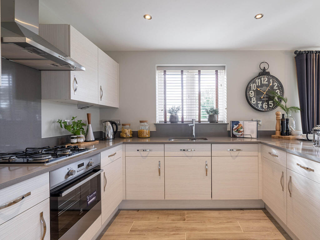 Epsom Avenue, 
Towcester, 
Northamptonshire,
NN12 7LD - View 4