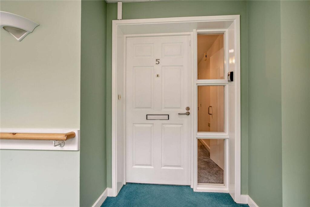 Bluecoats, Thatcham, Berkshire, RG18 - View 4