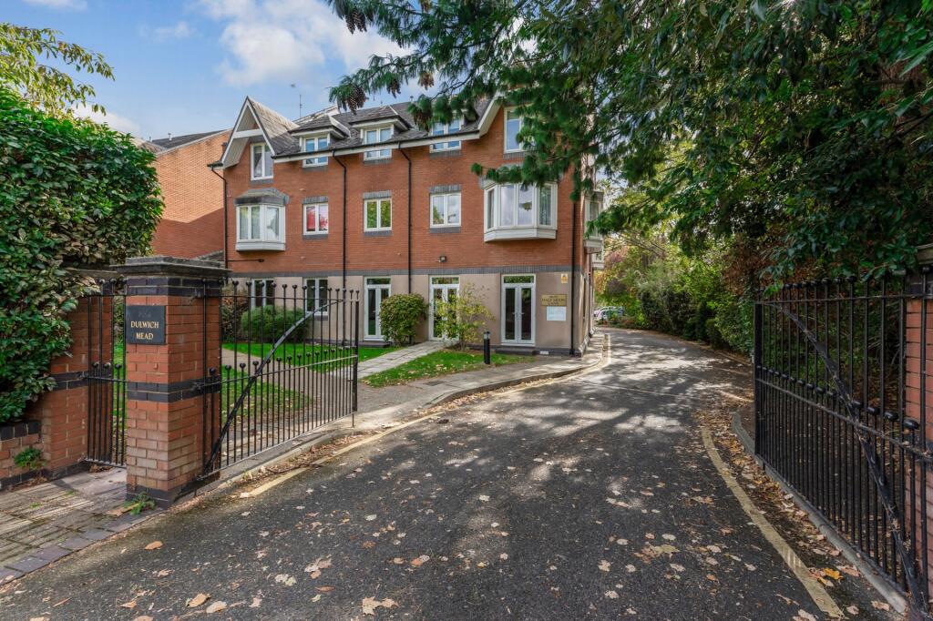 Main image of property: 11, Half Moon Lane, Herne Hill, SE24
