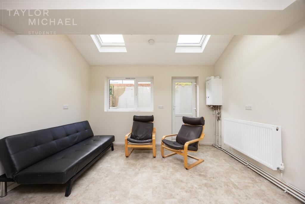 House in Brighton, Round Hill - View 5
