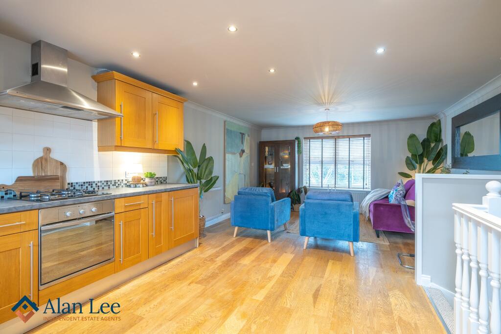 House in Stockport - View 3
