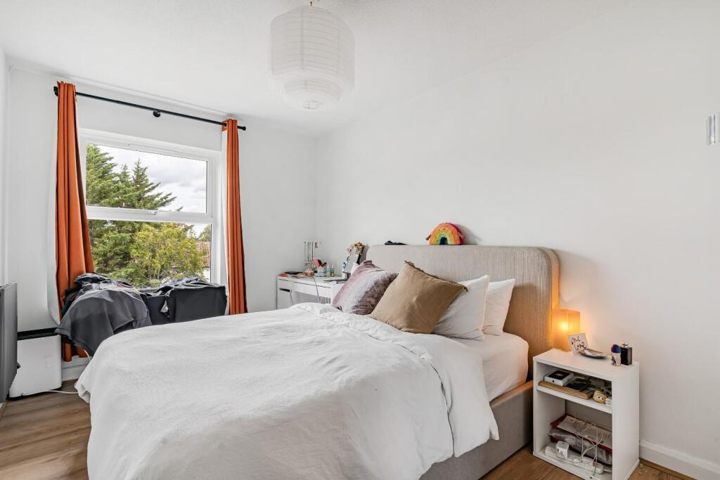 Apartment in London - View 3