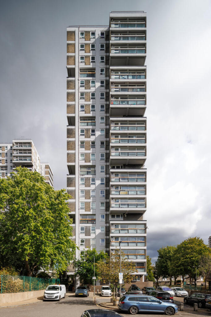 Apartment in London - More