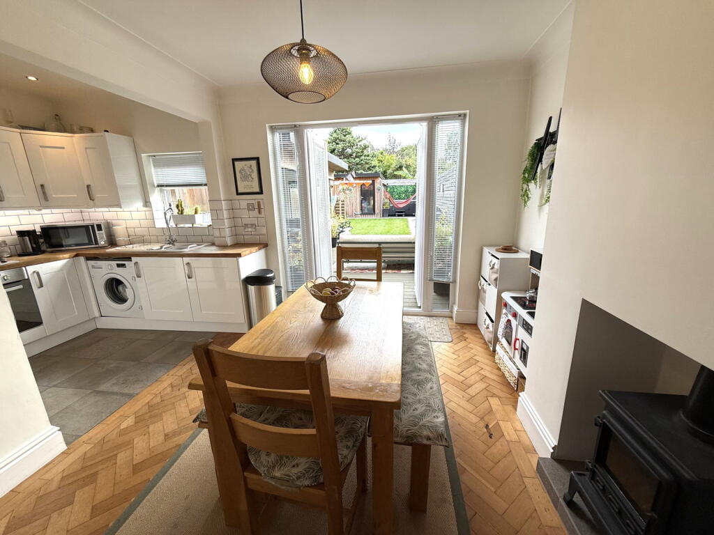 House in Wirral, Liverpool City Region - View 5