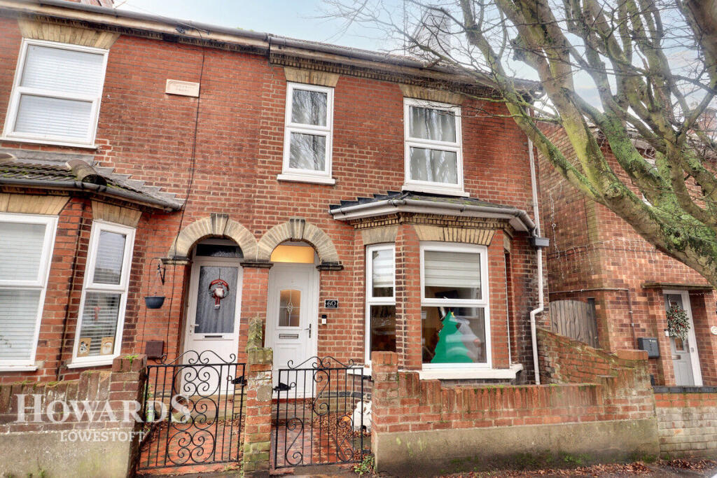 Main image of property: Ipswich Road, Lowestoft