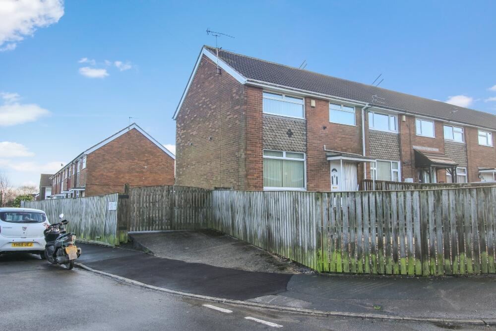 1, Nesfield Road, Leeds, West Yorkshire, LS10 photo 2