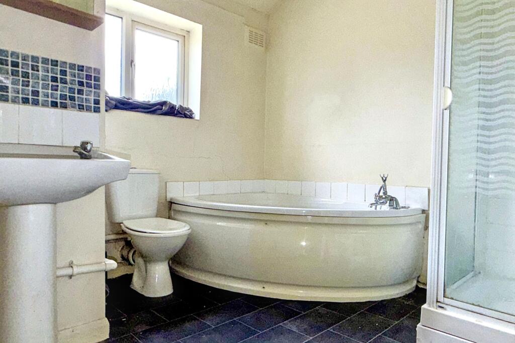House in Barnsley, South Yorkshire - More