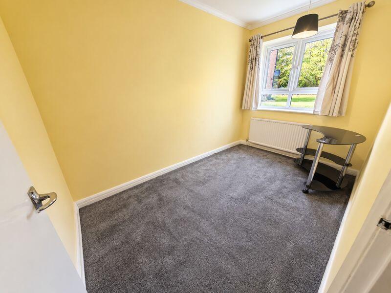 Apartment in Southall - View 5