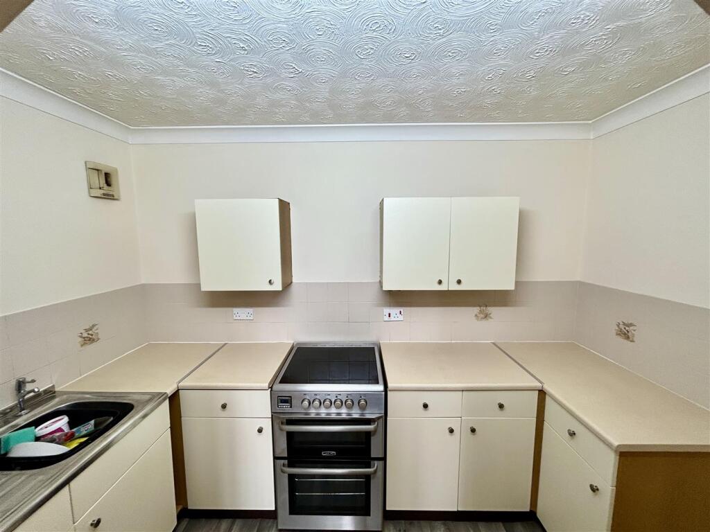 Apartment in Shrewsbury - More