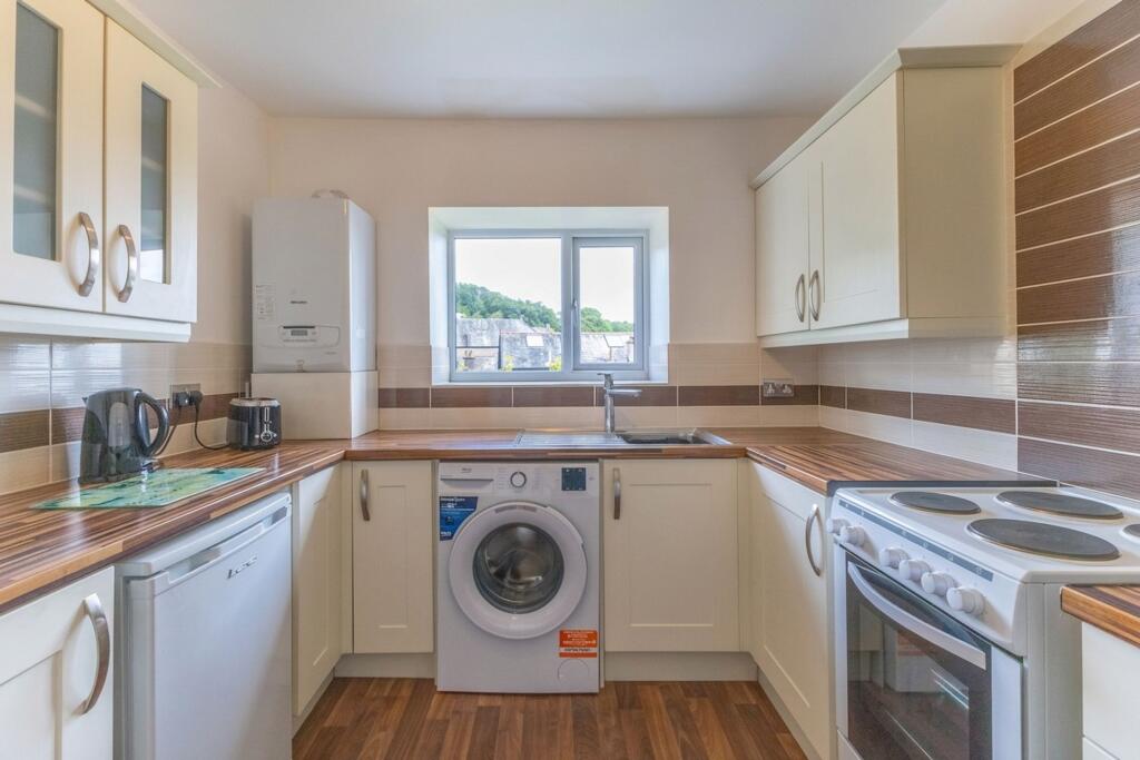 3 East View, Kents Bank Road, Grange-Over-Sands - View 5