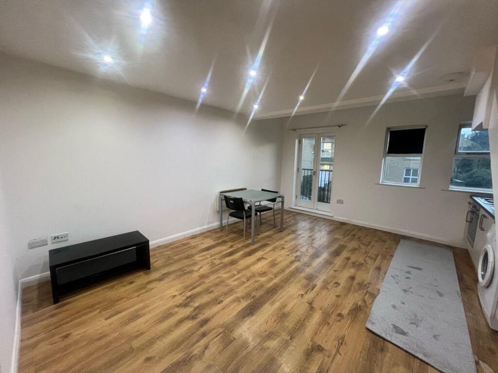 Additional image 4 of Melbourne House, Melbourne Place, Bradford