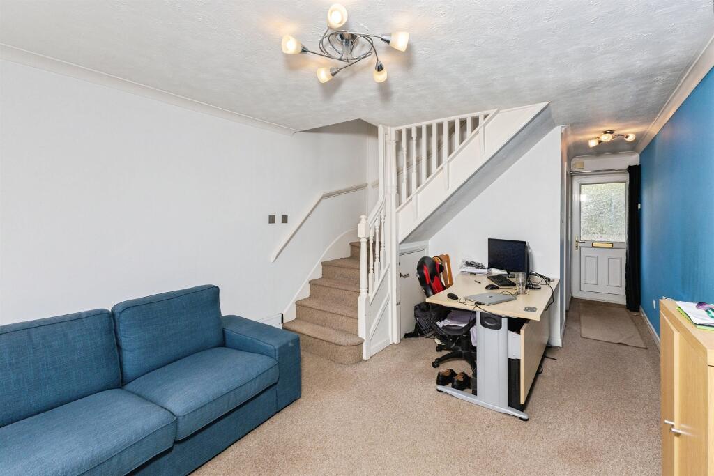 House in Reading, Lower Earley, Earley - View 5